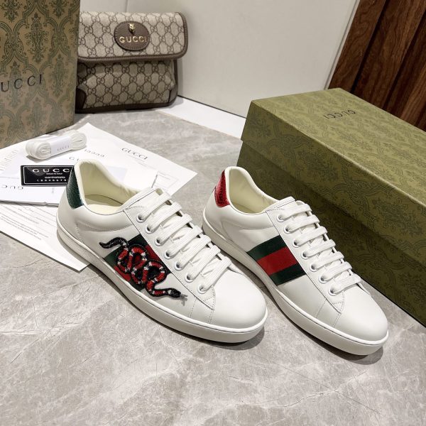 Gucci Snake Logo Basket Sneaker - Image 6