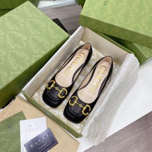 Gucci Women's Ballet Flat With Horsebit In Black