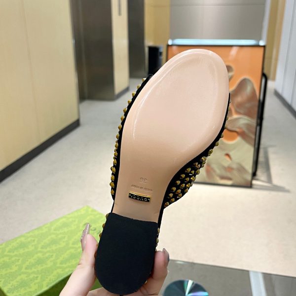 Gucci Women's Slide Sandal With Crystals - Image 4