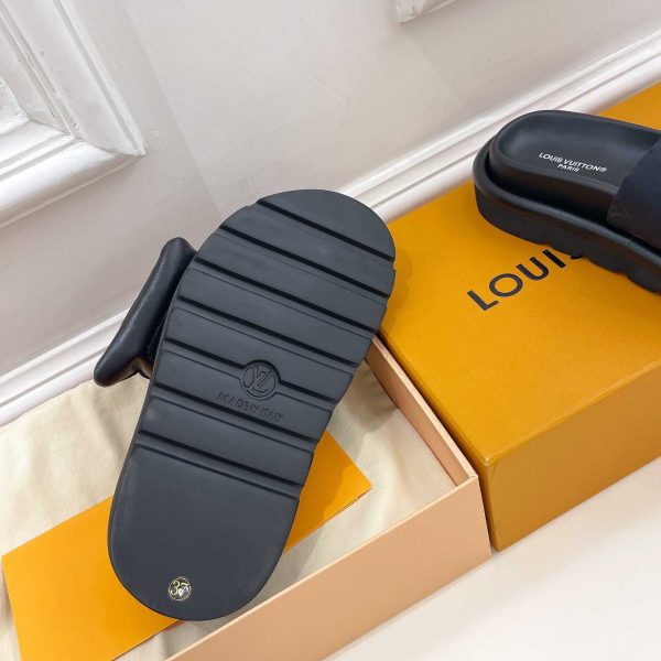 Louis Vuitton Pool Pillow Comfort Mule - Image 2