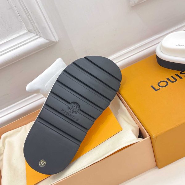 Louis Vuitton Pool Pillow Comfort Mule - Image 3