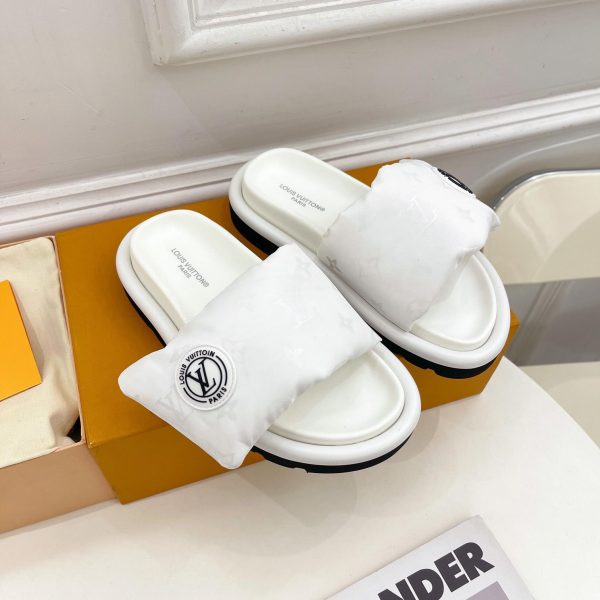 Louis Vuitton Pool Pillow Comfort Mule - Image 5