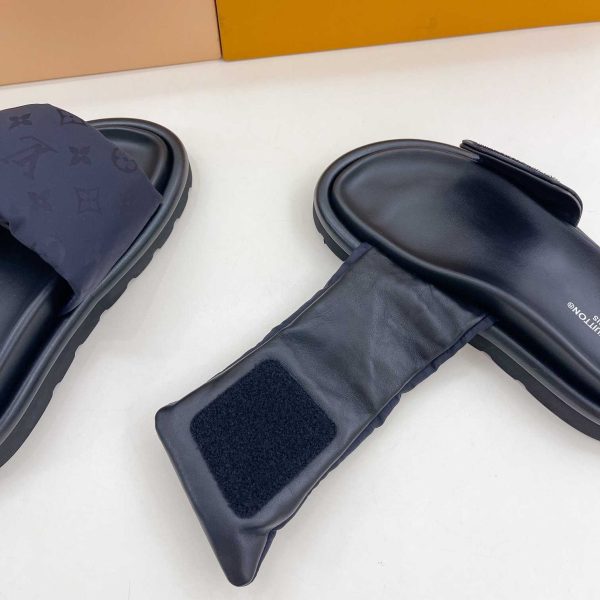 Louis Vuitton Pool Pillow Comfort Mule - Image 8