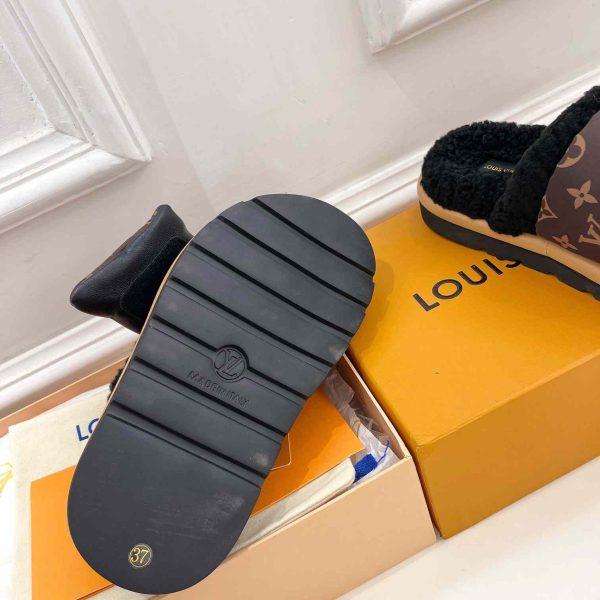 Louis Vuitton Slipper Pillow Flat Comfort Mule 1AAM3L - Image 2