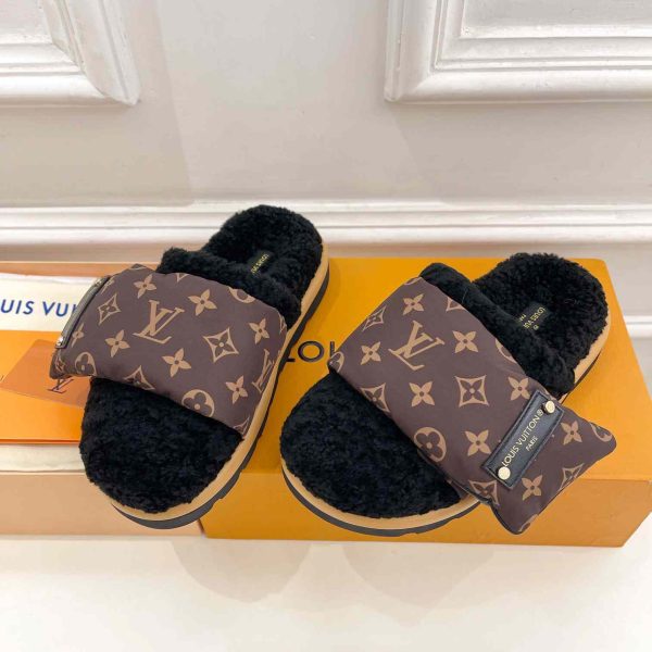 Louis Vuitton Slipper Pillow Flat Comfort Mule 1AAM3L - Image 3
