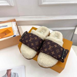 Louis Vuitton Slipper Pillow Flat Comfort Mule 1AAM41