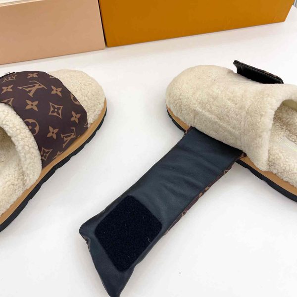 Louis Vuitton Slipper Pillow Flat Comfort Mule 1AAM41 - Image 4