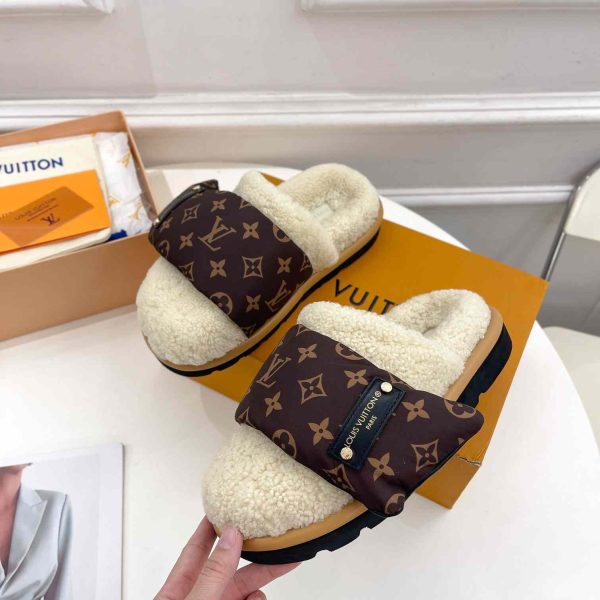 Louis Vuitton Slipper Pillow Flat Comfort Mule 1AAM41 - Image 5