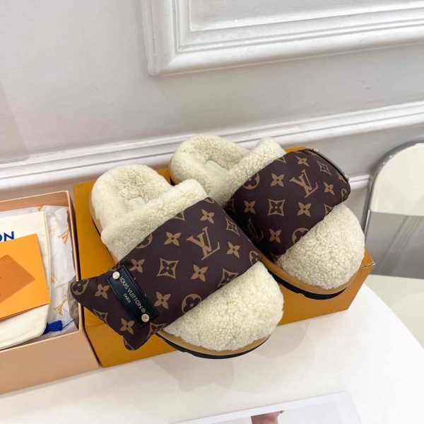 Louis Vuitton Slipper Pillow Flat Comfort Mule 1AAM41 - Image 7