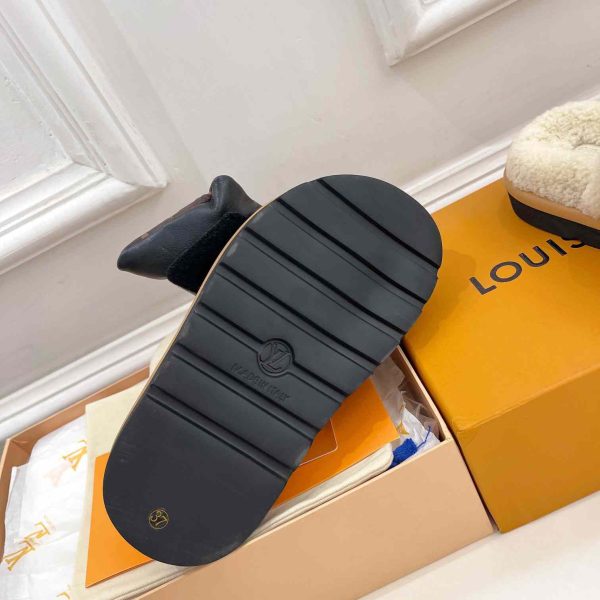 Louis Vuitton Slipper Pillow Flat Comfort Mule 1AAM41 - Image 8