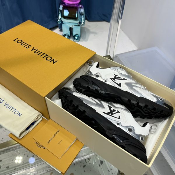 Louis Vuitton LV Runner Tatic Sneaker 1AA784 - Image 3
