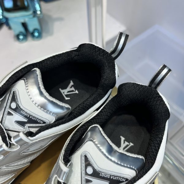 Louis Vuitton LV Runner Tatic Sneaker 1AA784 - Image 9