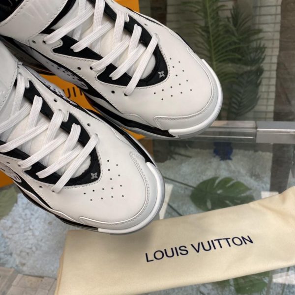 Louis Vuitton LV Trainer 2 Sneaker 1AAH95 - Image 3