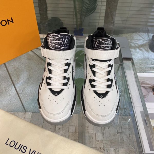 Louis Vuitton LV Trainer 2 Sneaker 1AAH95 - Image 8
