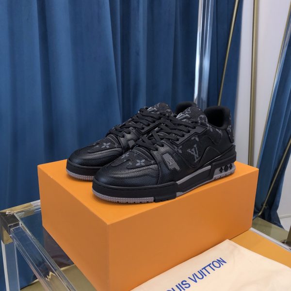 Louis Vuitton LV Trainer Sneaker 1A9IPP