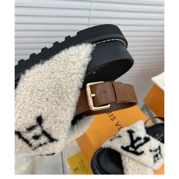 Louis Vuitton Paseo Flat Comfort Sandal - Image 8