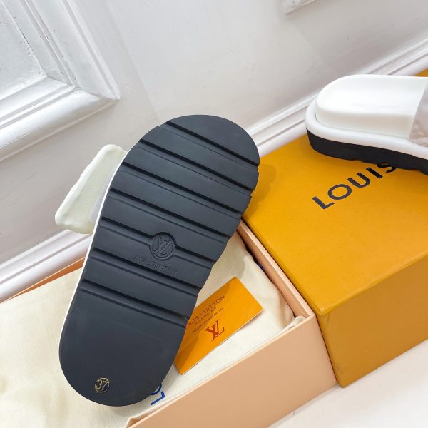 Louis Vuitton Pool Pillow Comfort Mule 1AABKV - Image 2