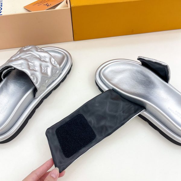 Louis Vuitton Pool Pillow Comfort Mule 1AACEM - Image 2