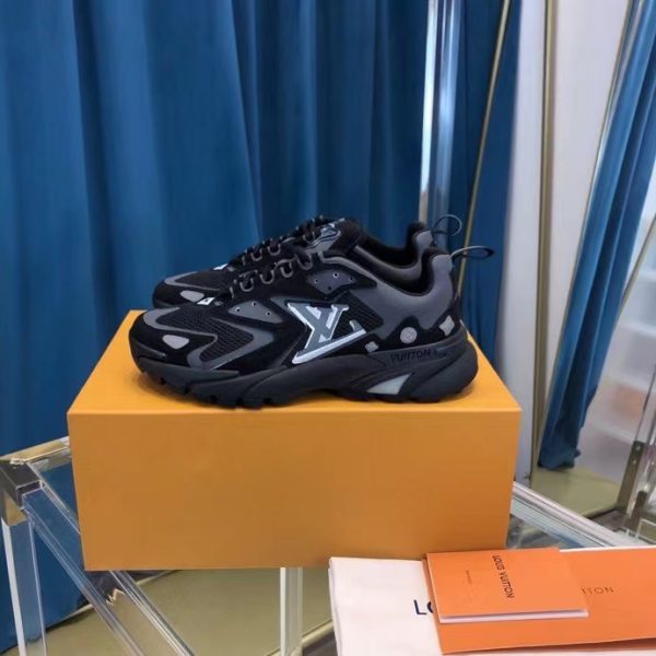 Louis Vuitton Runner Tatic Sneaker 1A9UNT
