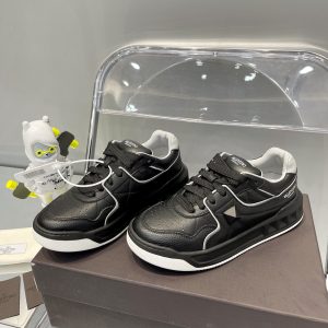 Valentino One Stud Low-Top Calfskin Sneaker